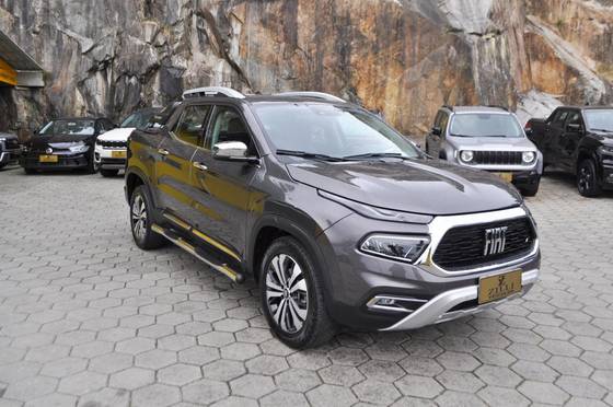 FIAT TORO 2.0 16V TURBO DIESEL VOLCANO 4WD AT9 FIAT TORO 2.0 16V TURBO DIESEL VOLCANO 4WD AT9